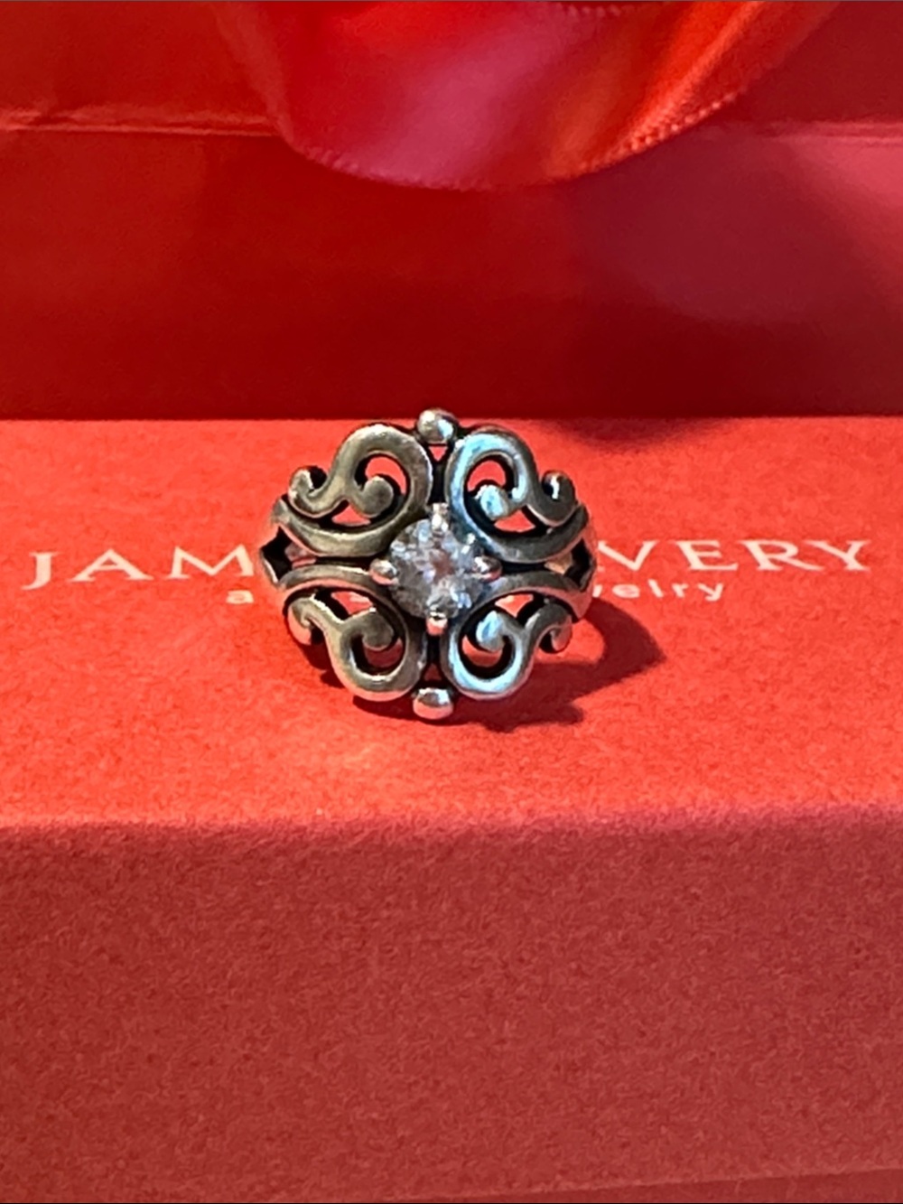 James Avery Spanish lace birthstone ring white sapphire size 5 1/2